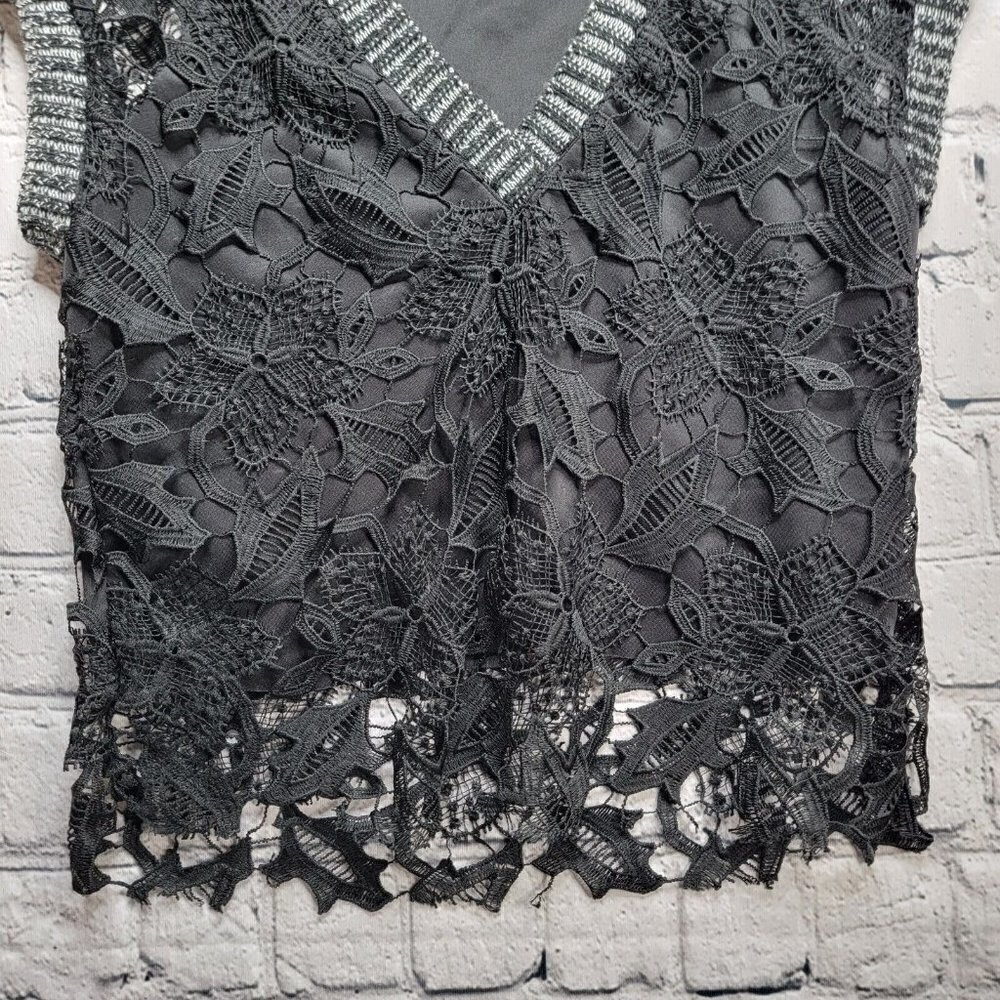Zara Black Lace V Neck Cap Sleeve Blouse Size S - Picture 3 of 10